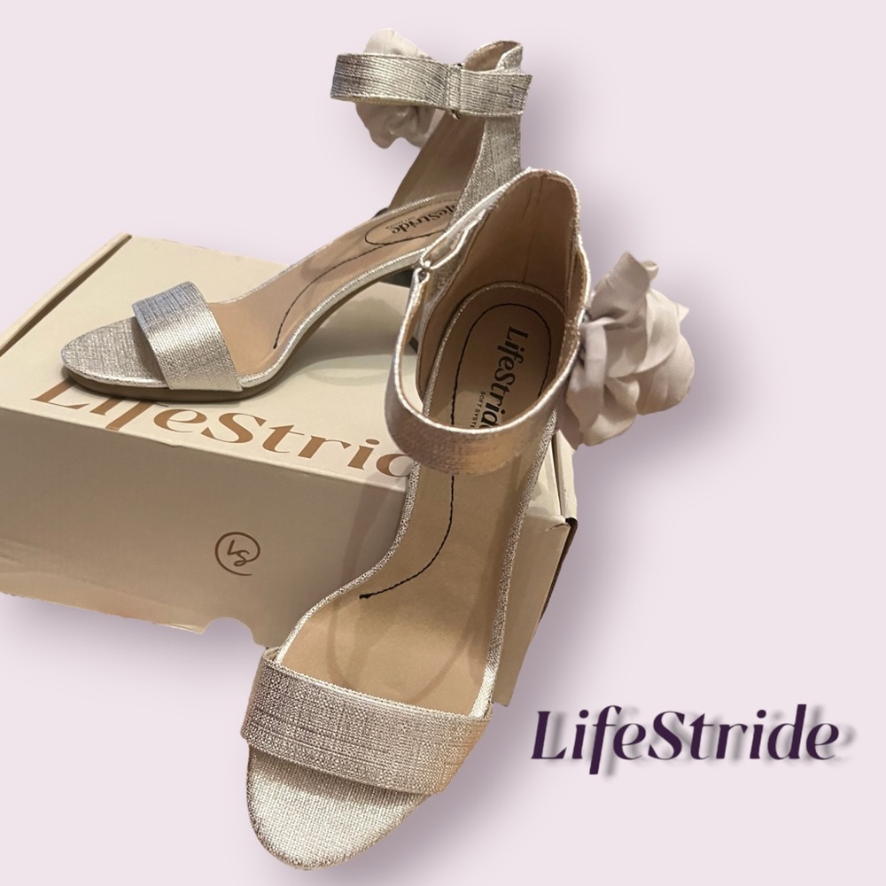 Life Stride Size 10 Adore Me Ankle Strap Sandal Heels with Floral Accents NEW!